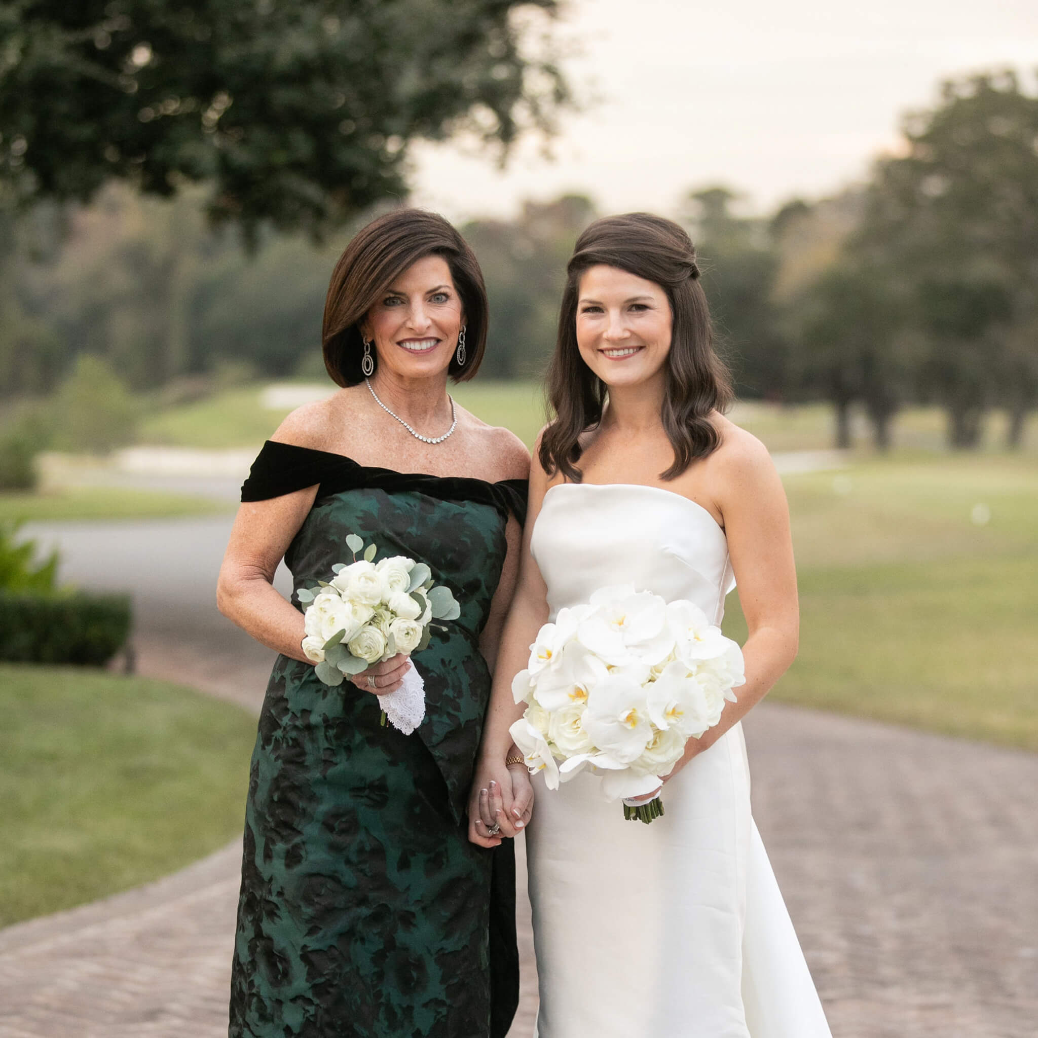 Mother and Bride outside of ceremony