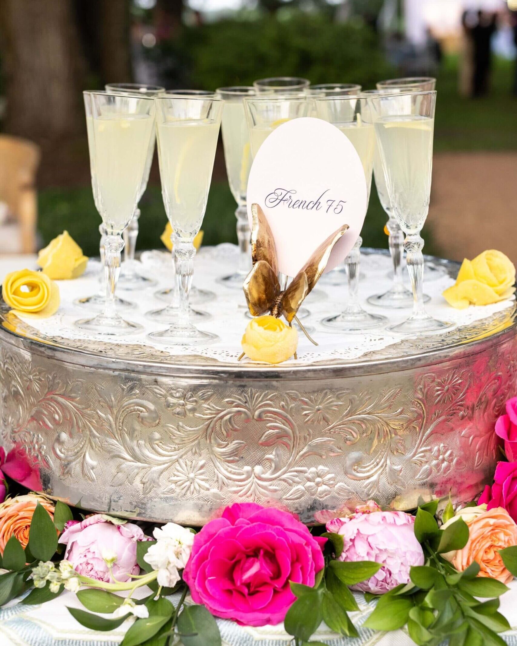 The Ultimate Guide to Signature Cocktails for Your Wedding