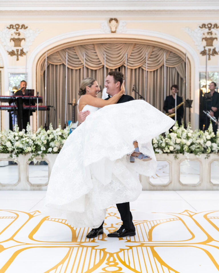 COURTNEY CAPE + HENNELLY IRVIN WEDDING